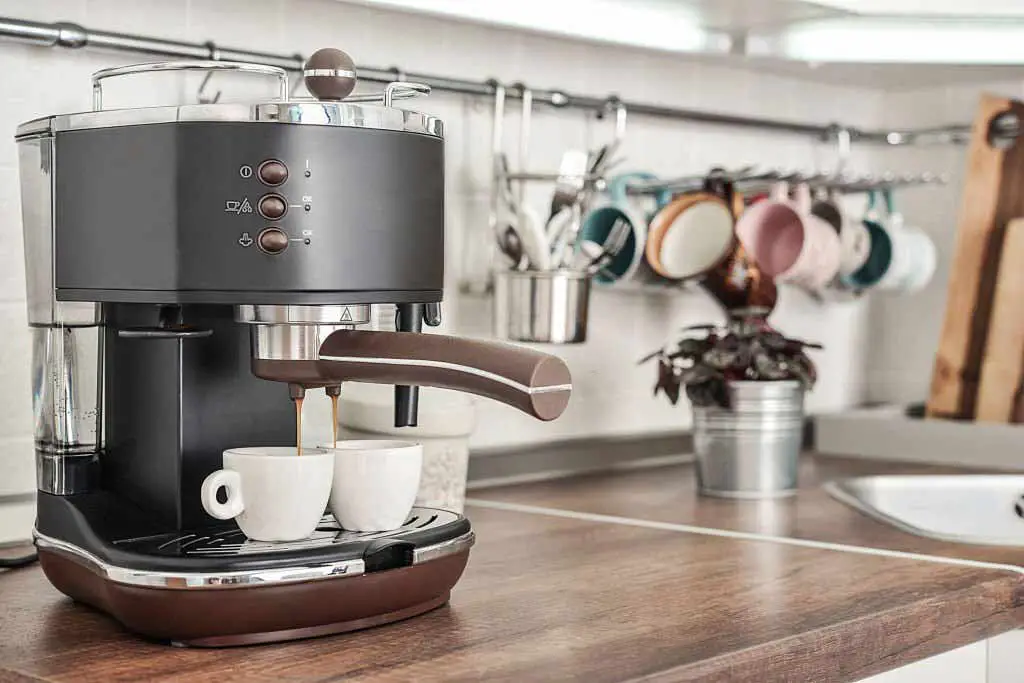 يعتمد اختيار ماكينة صنع القهوة على الذوق الشخصى لكل واحد وطريقة شربه للقهوة
